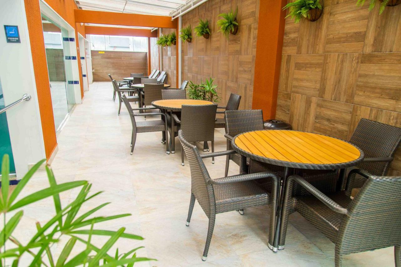 Hotel Vieiras Balneário Camboriú エクステリア 写真